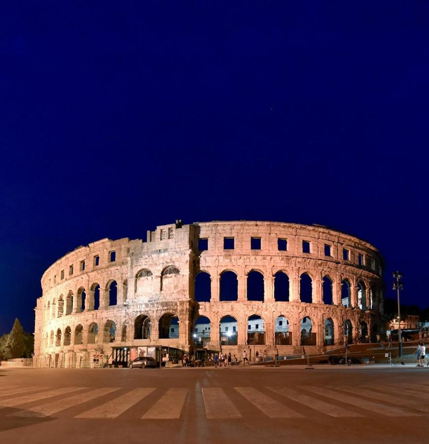 Top App 5 Min Arena Amphitheater Pula Exterior foto